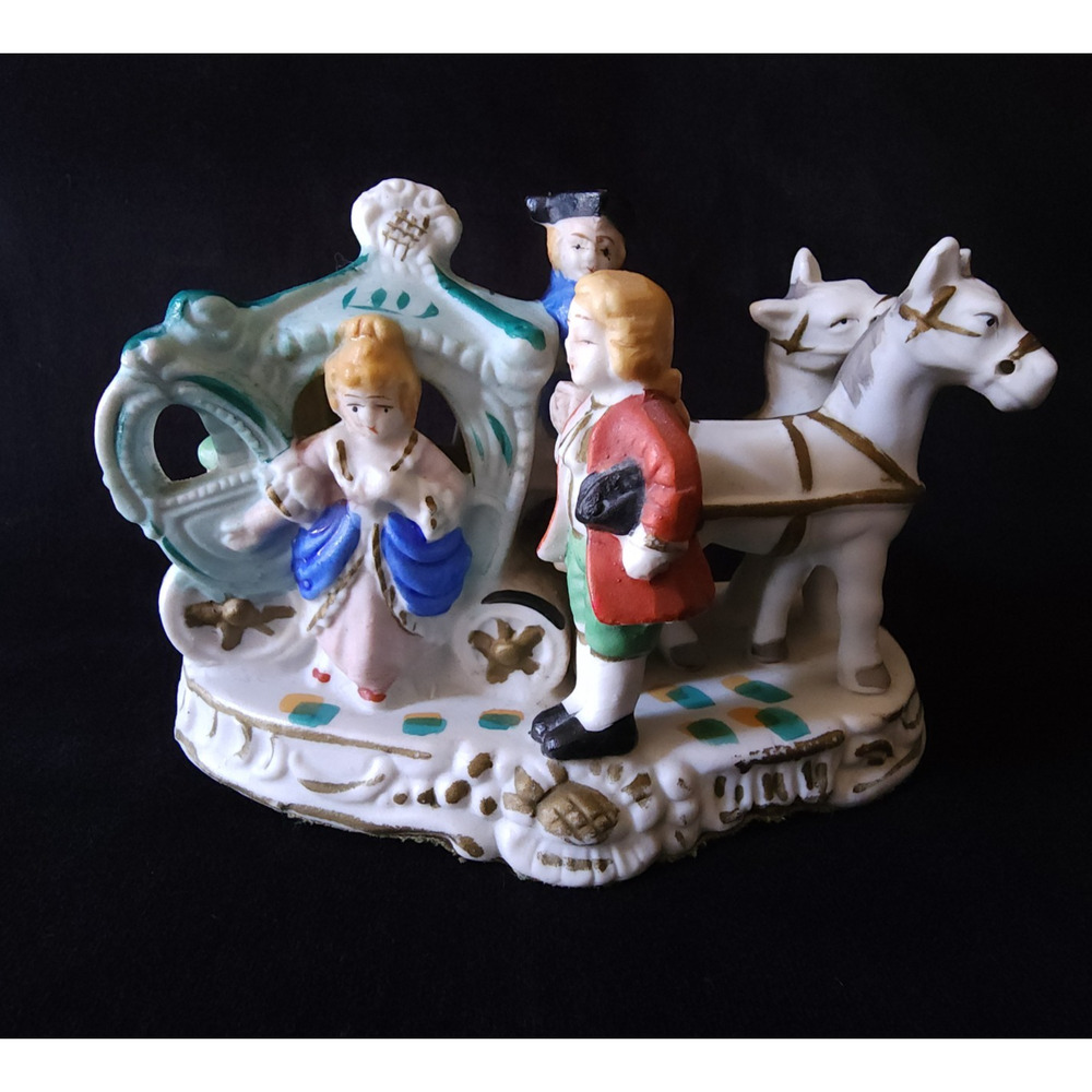 Vintage Porcelain Victorian Couple Figurine w/ Horse and Carriage Rare Japan